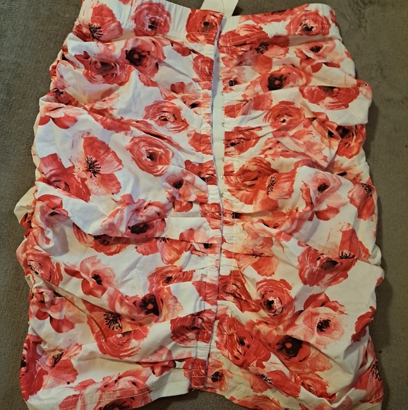 privy Dresses & Skirts - Privy Scrunch Skirt Poppy & White Floral Print Small NWT